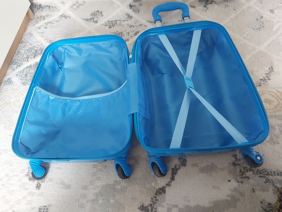 Чемодан детский.