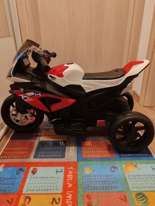 Motocicleta electrica model BMW