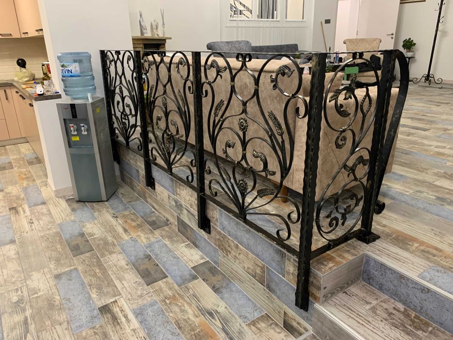 Метални парапети за тераса и стълбище, кован парапет