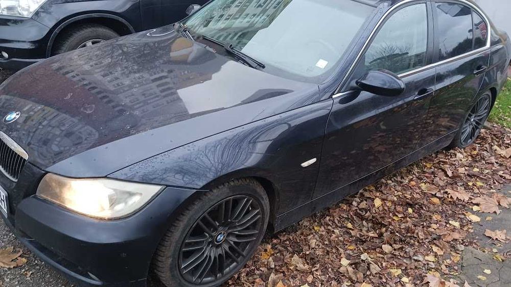 Продавам BMW 325 i E 90 2008 г. 217 000км.