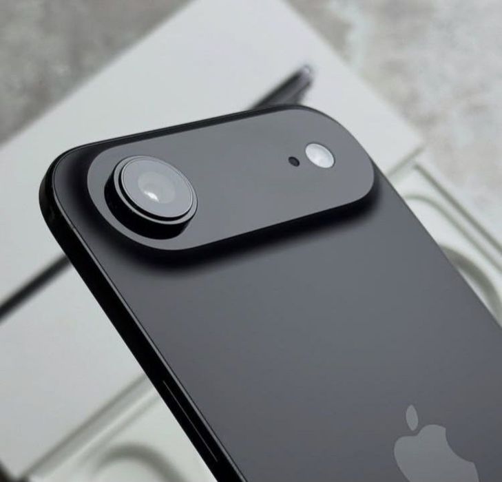iPhone 17 Air / Black / 256GB / NOU!