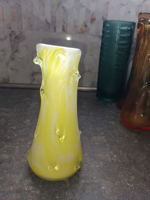 Стъклени вази тип Мурано