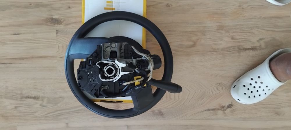 Мултифункционален волан с аербег airbag и лентов кабел + лост за мигач