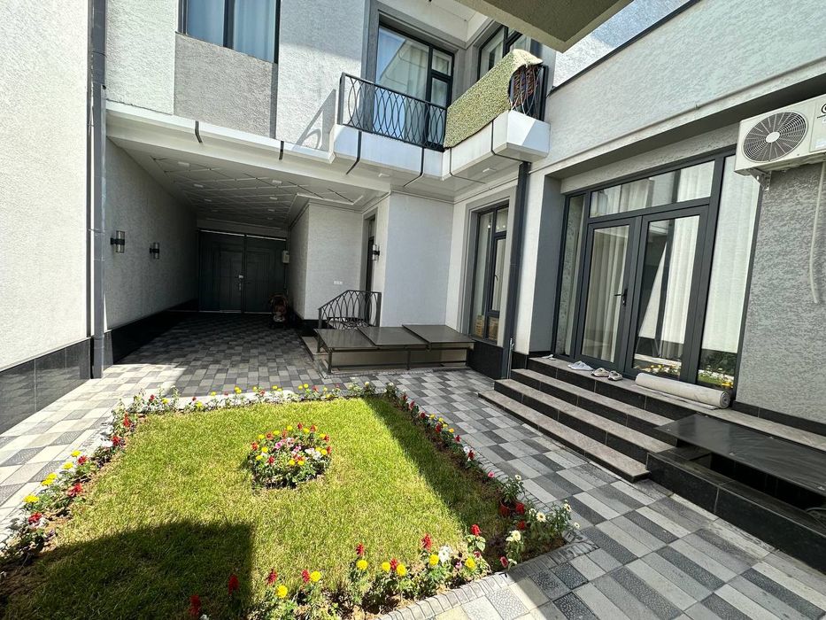 Продаётся коттедж 1,9сотки Центр Луначарского