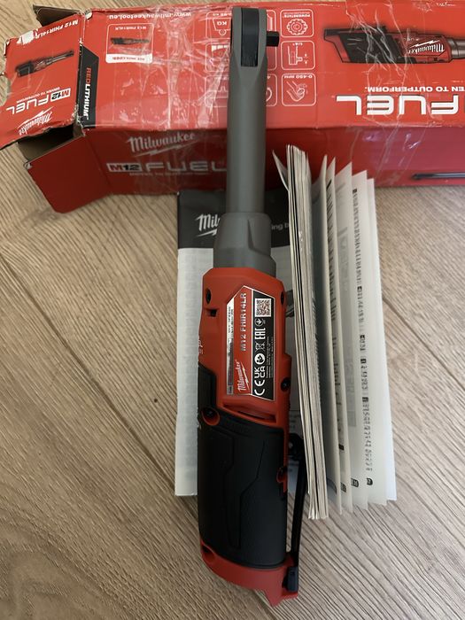 Chei clichet Milwaukee M12 FHIR14LR ; M12 FRAIWF38 ; M12 FRAIWF12 , toate cu capul diferit : 1/4;3/8 si 1/2 , doar corpuri / noi ,niciodata folosite