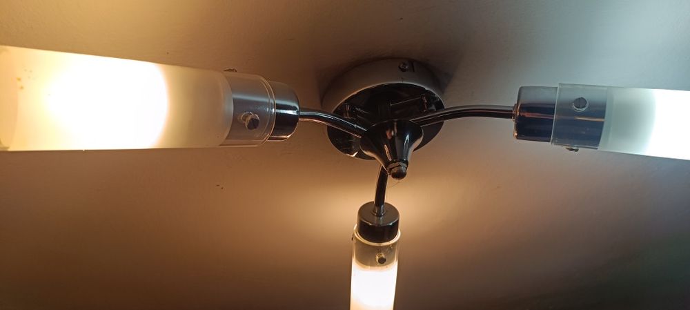 Lustra (aplica) cu 3 brate