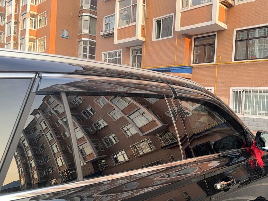 Продам Ветровики новые