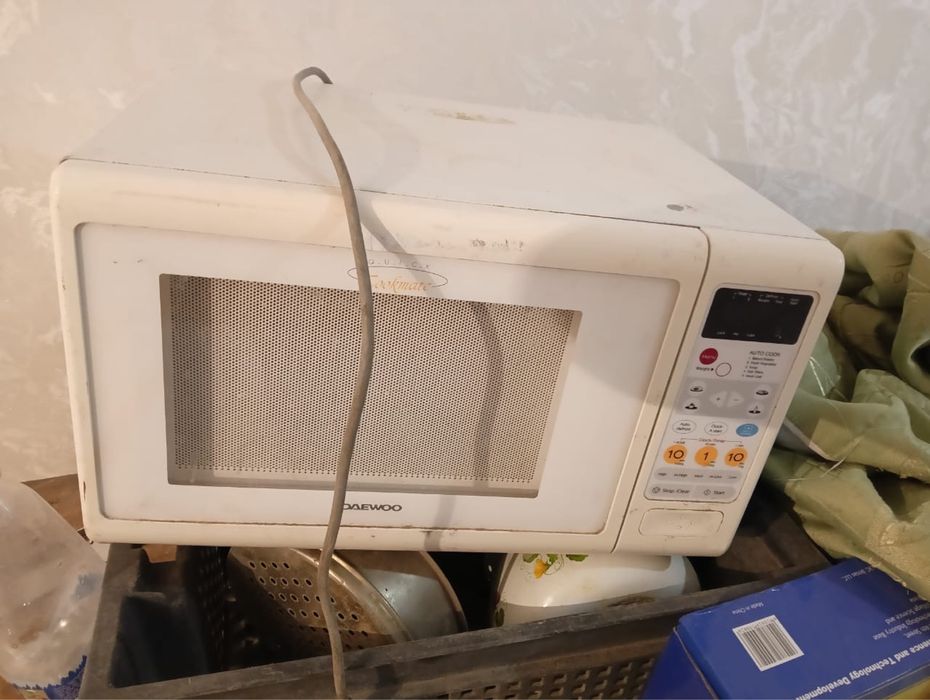 Продам микроволновку daewoo.