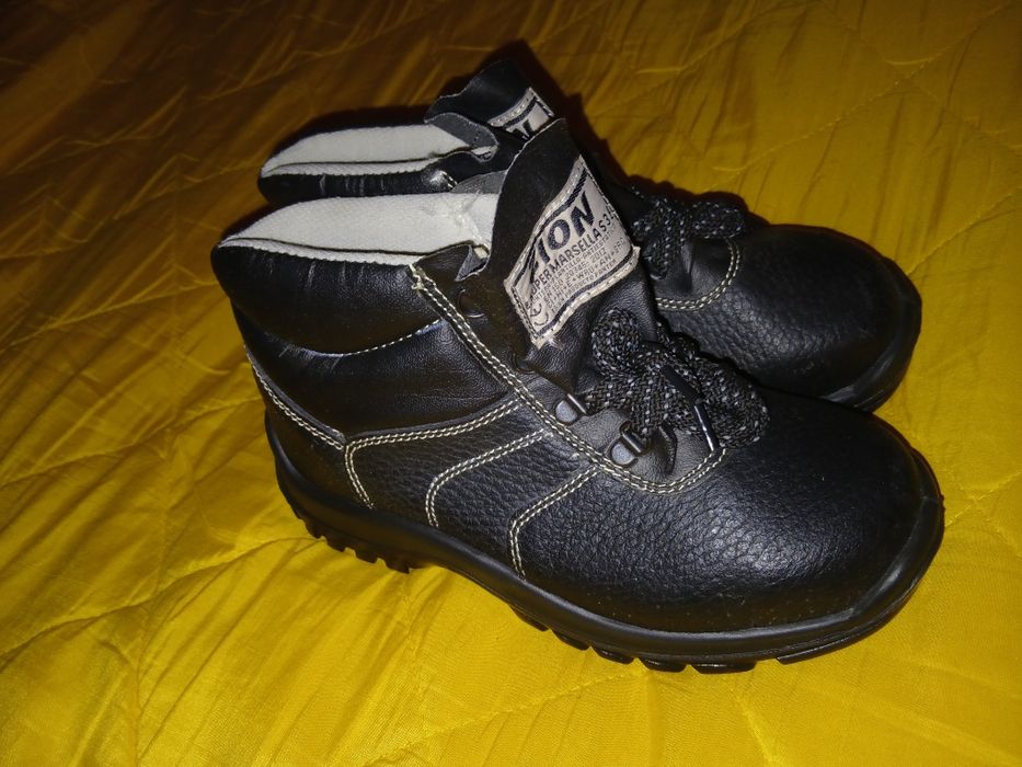 НОВО! Работни обувки ZION 37