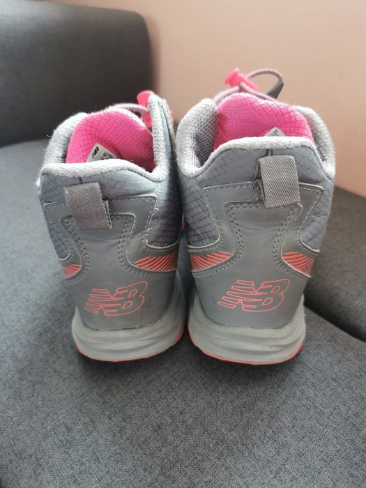 New Balance , Converse, Nike