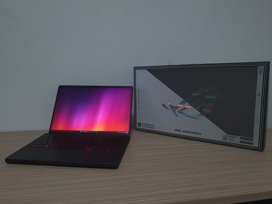 ASUS ROG Zephyrus G14 2022 AMD Ryzen 9 геймърски лаптоп