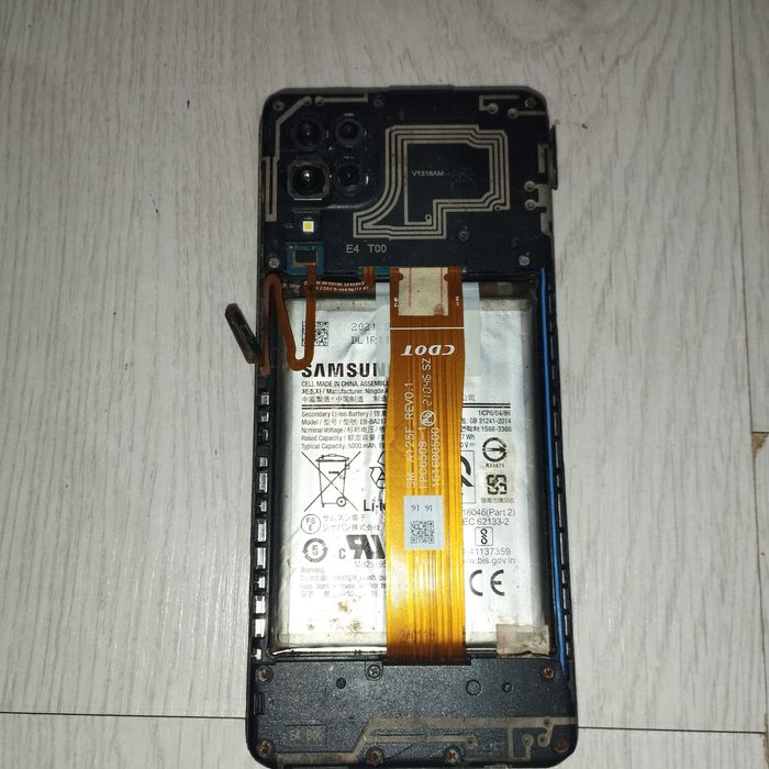 Телефон на запчасть