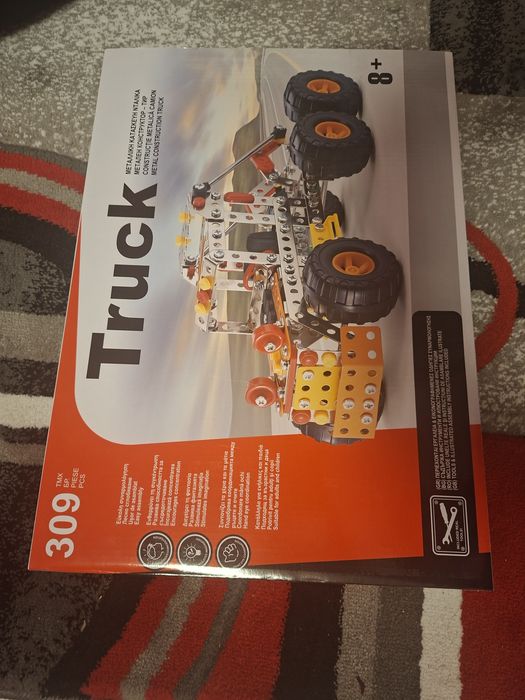 Constructie Metalica Camion cu 6 Roti - 305 piese