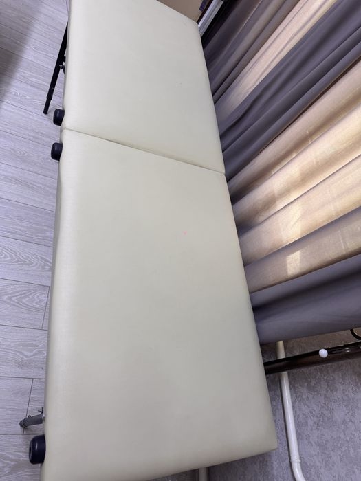 Кушетка для салона красоты