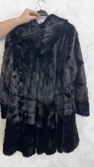 Продам шубу норковую