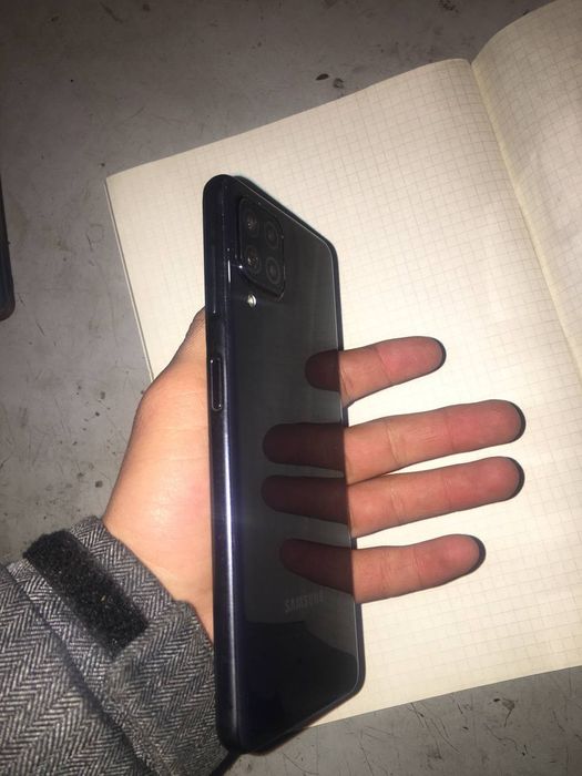 Самсунг А22 телефон