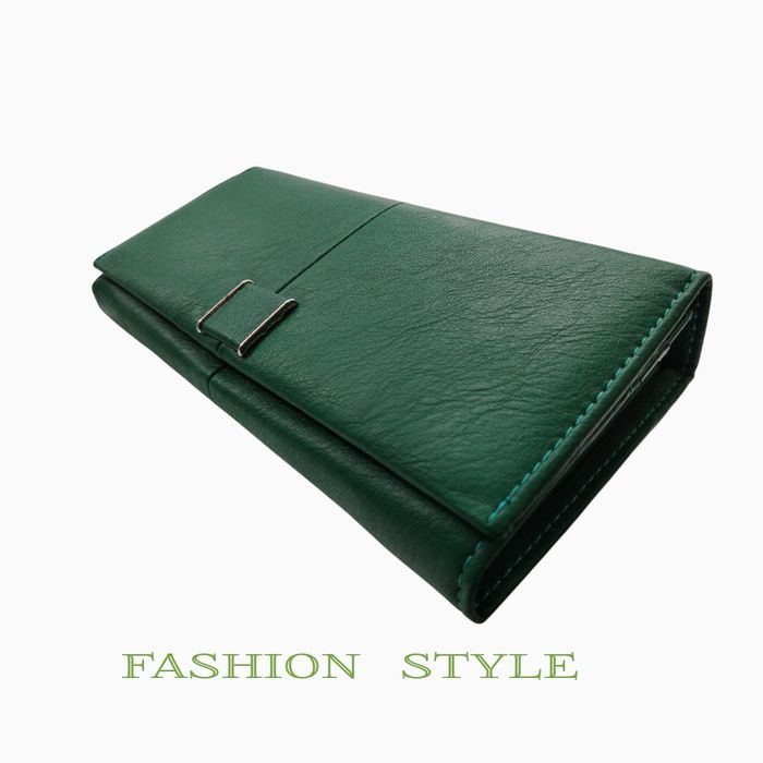 Дамски елегантен портфейл с магнитно закопчаване в розов и зелен цвят