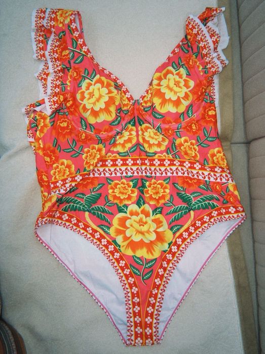 Купальник продам новый