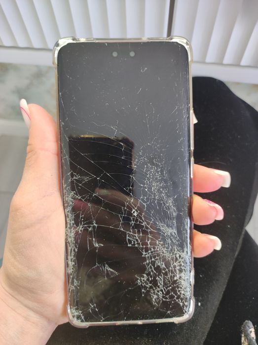 Xiaomi 13 lite продам.