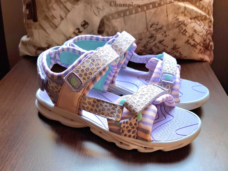 Светещи сандали + подарък найк