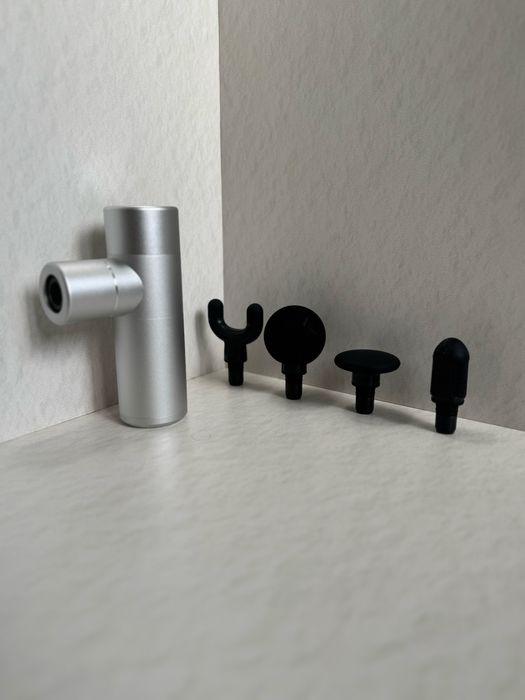 Перкуссионый массажер