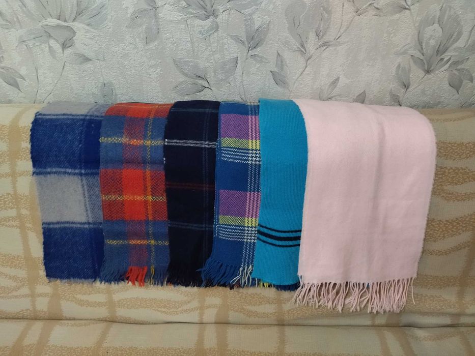 Шерстяные шарфы.