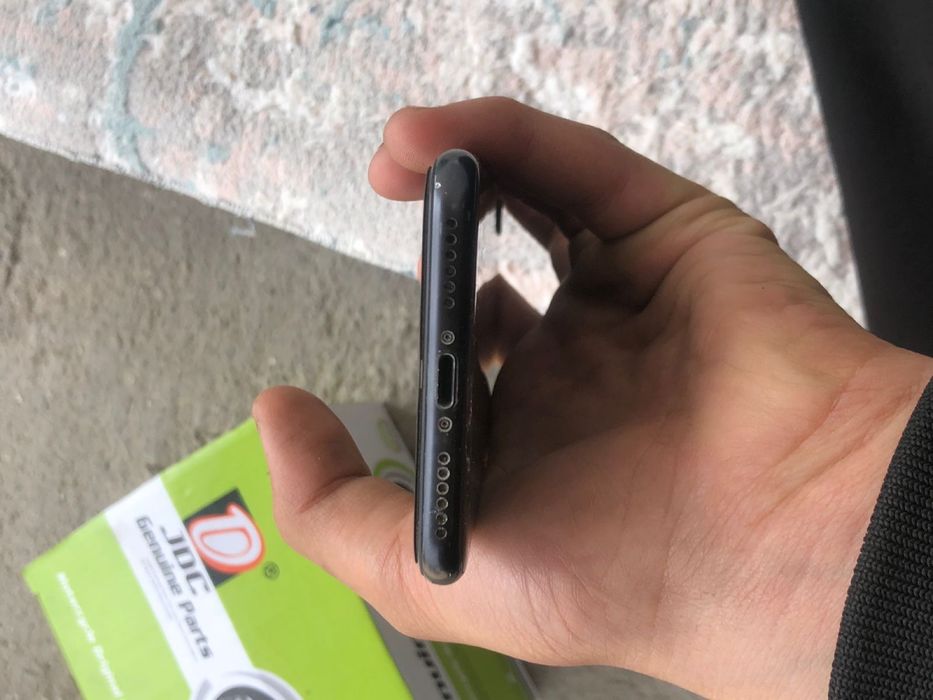 Айфон се 2022 идеал