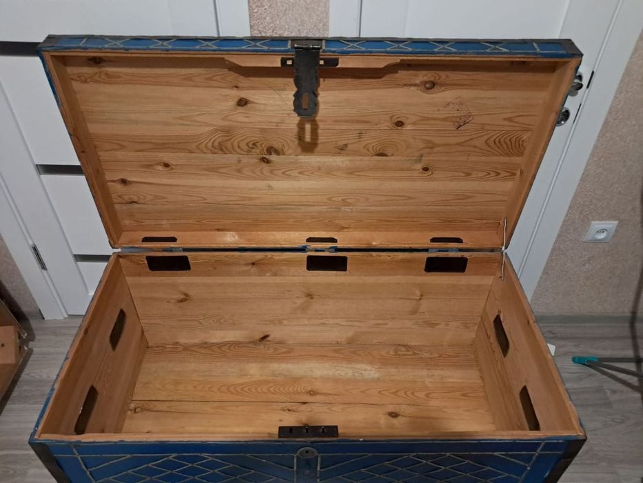 Сундук стариный советское