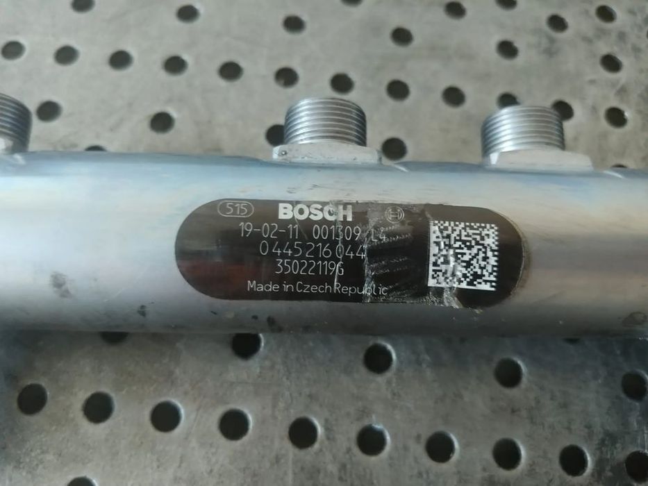 rampa injectoare stanga 3.0 d m16164d  maseati levante 0445216044