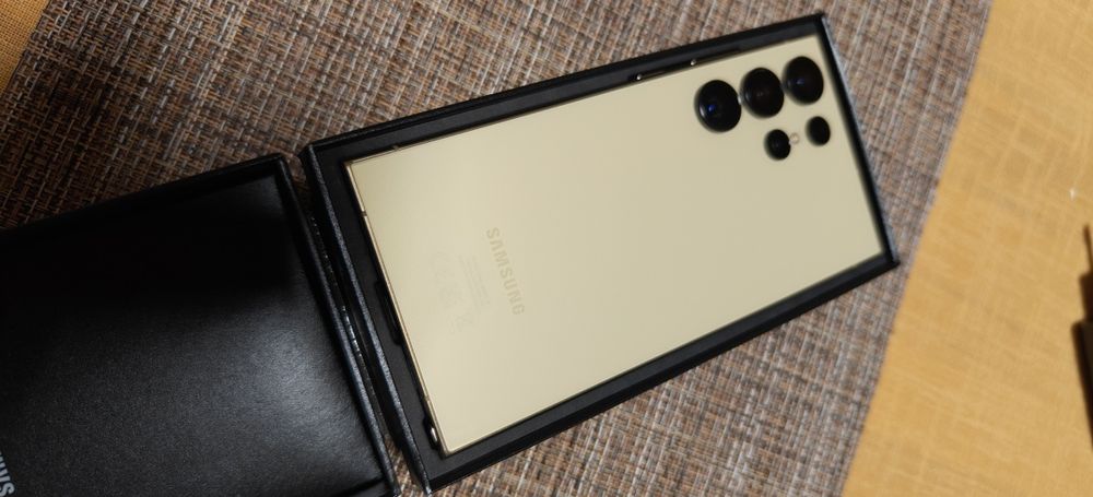 Samsung Galaxy S24 Ultra 5G 512GB 12GB RAM Dual