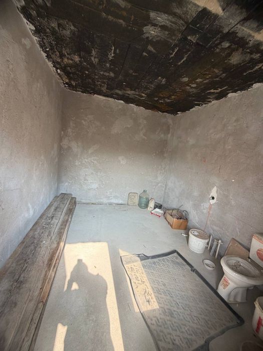 2,8 sotuk 5 ta hona uy sotilad