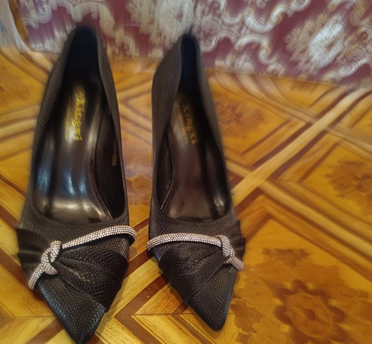 Продам туфли новые