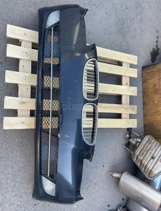 Срочно продам оригинальный бампер бмв е60