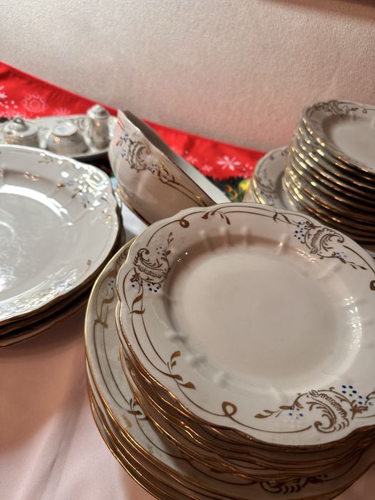 Антикварный сервиз «незабудка»