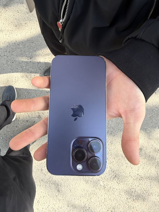 14 про без комплект срочно за 140к работает четко