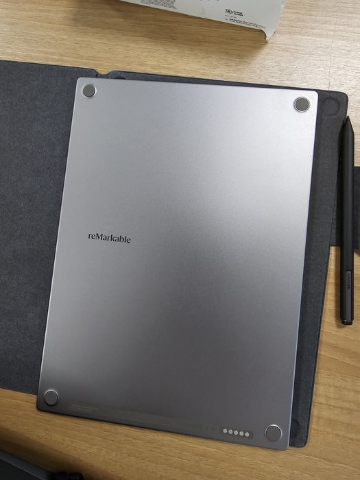 ReMarkable Paper Pro 11.8 + чехол + стилус