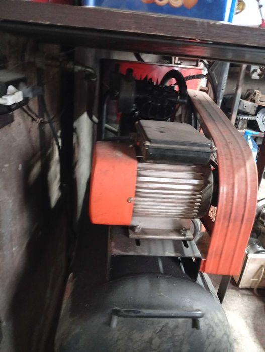 Компресор Daewoo 100 литра