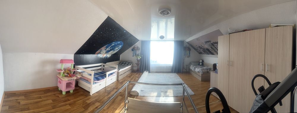 Продам дом заходи живи