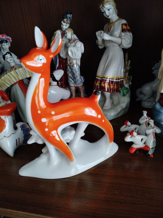 Фарфоровые статуэтки лань