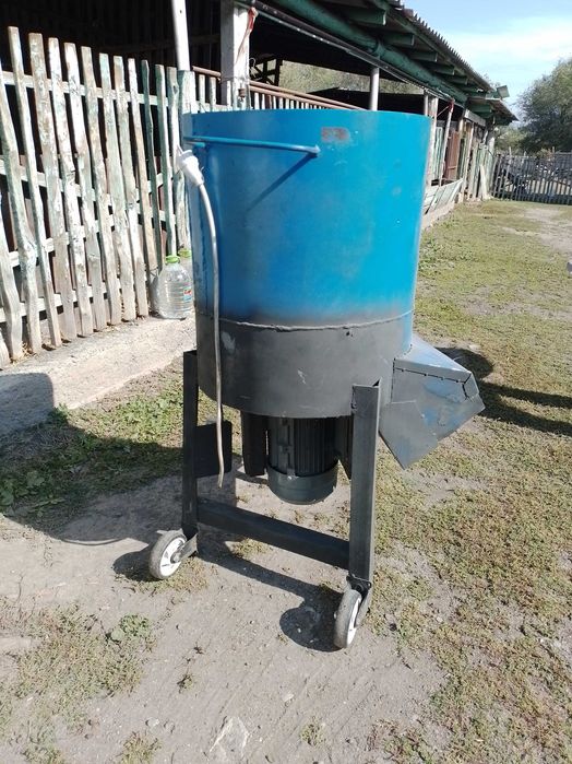 Дробилка для сена и корма