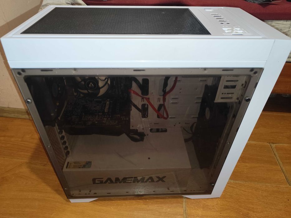 PC - Calculator GTX 1070 8GB - i7-7700 3.60GHz - 16GB RAM - 2TB HDD + 240GB SSD - Gaming/Profesional