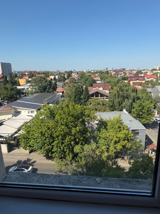 Închiriez apartament cu două camere Bdul Uverturii nr91, decomandat, mobilat, utilat,curat și luminos, bloc 1980,