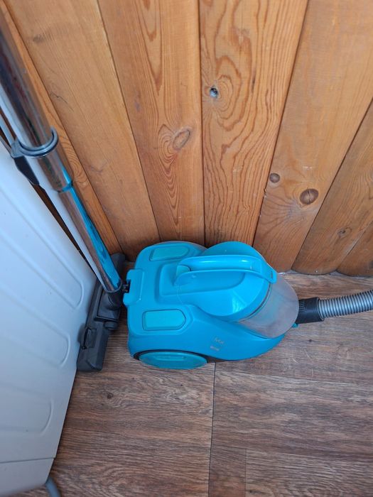 Пылесос Тефаль. Почти новый