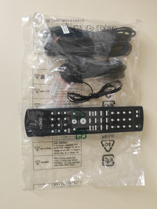 Denon RCD M37 с дистанционно и тонколони