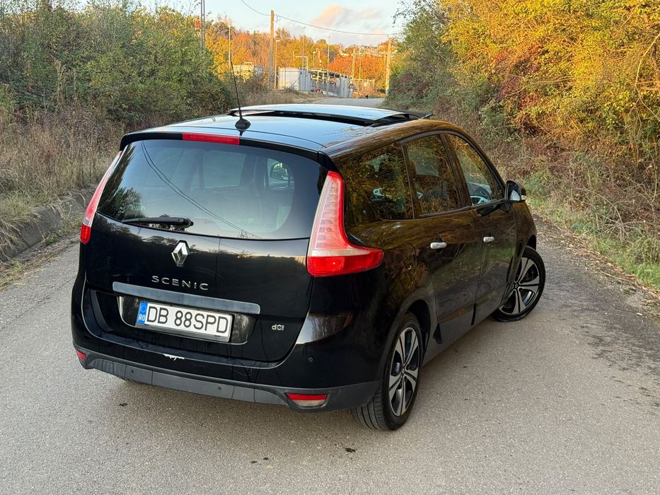 Renault grand scenic Initiale Paris 1.9 dci full