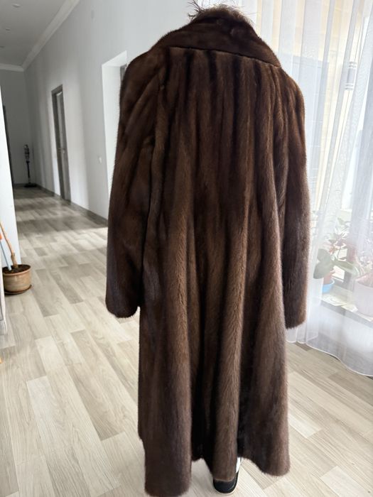 Шуба норковая цельная