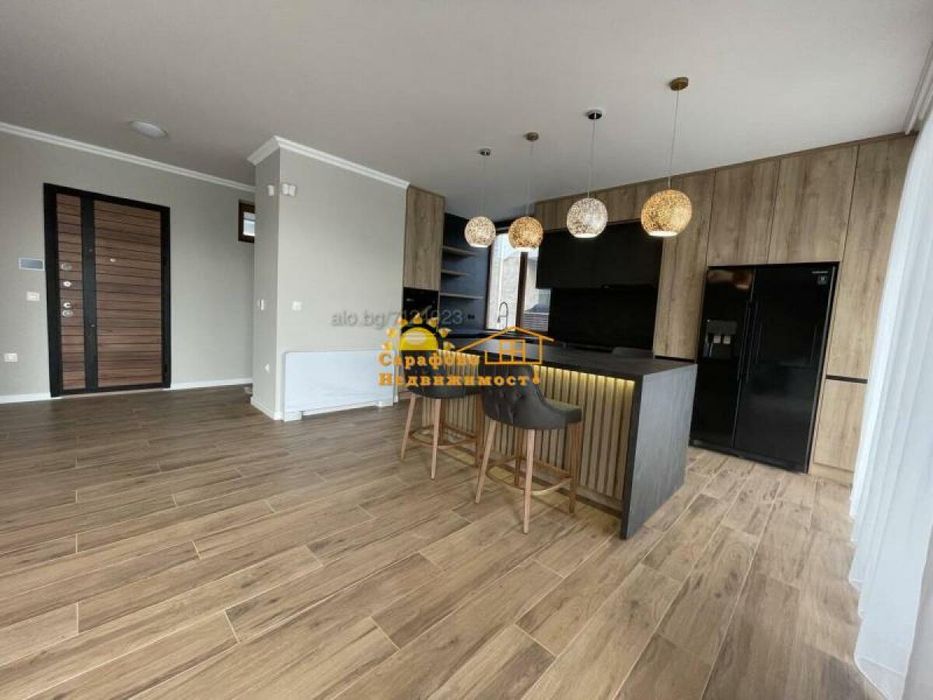 Дава се под наем Къща в Бургас, Сарафово - 230 кв.м за 2493.39 € - Снимка #5