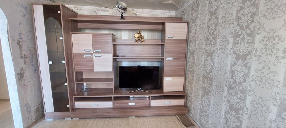 Стенку Горку не дорого