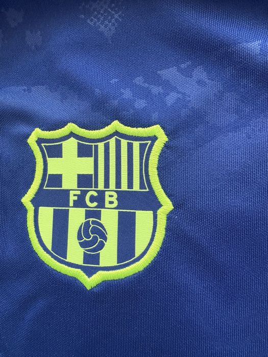 Tricou FC Barcelona sezon 2025-2026 marimea M slim fit