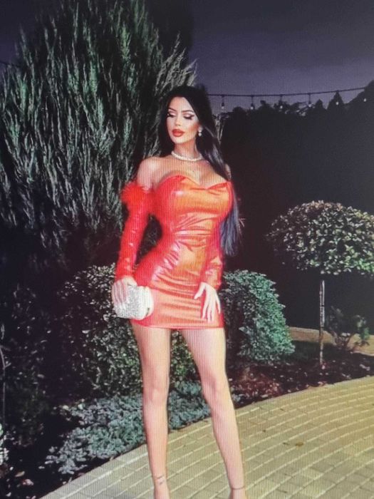 Rochie sexy extravaganta cu pene de strut